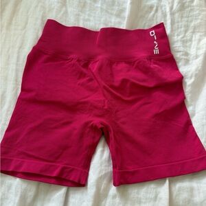 DFYNE dynamic shorts